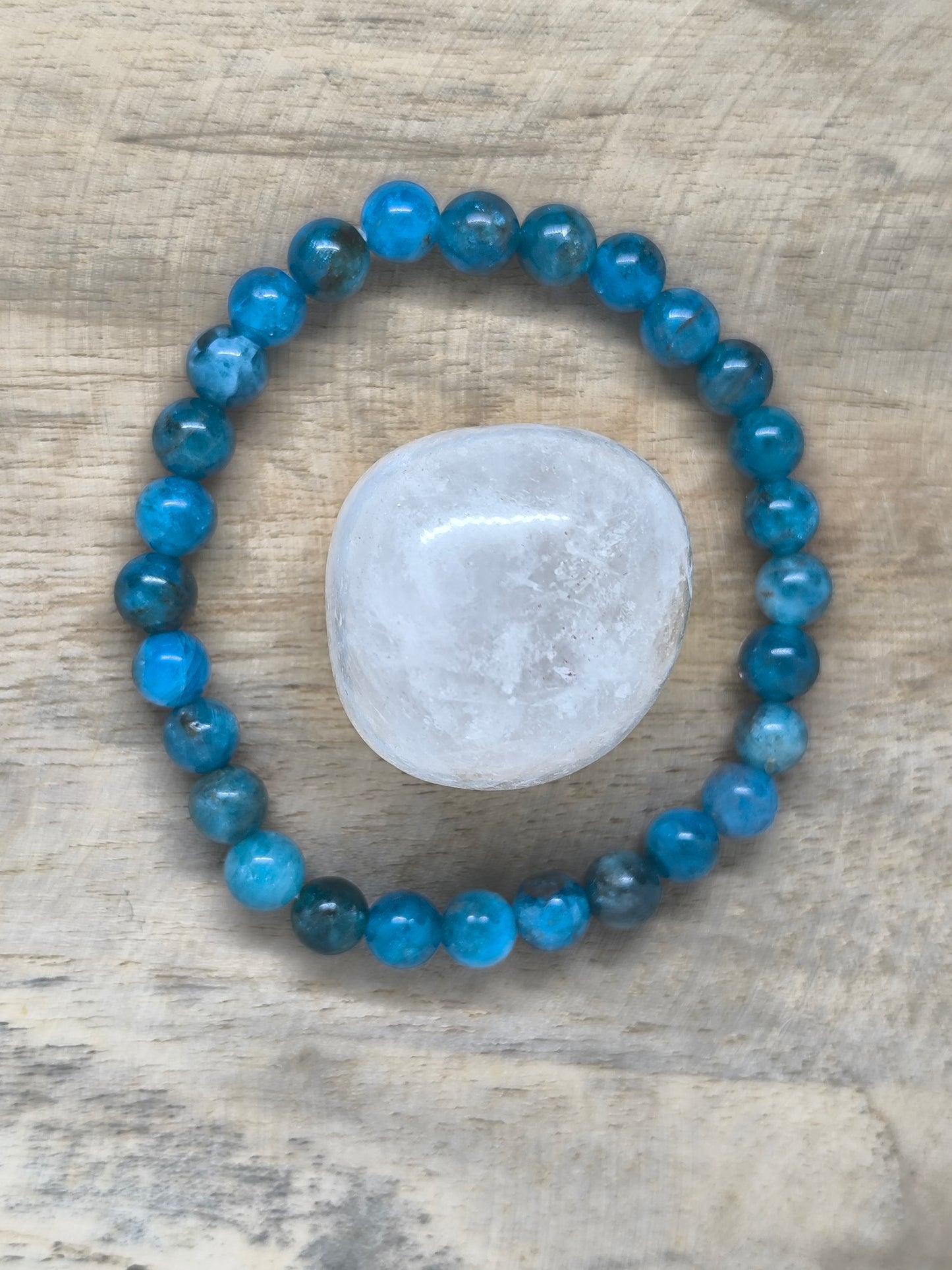 Bracelet femme en Apatite "Clarté et Équilibre"