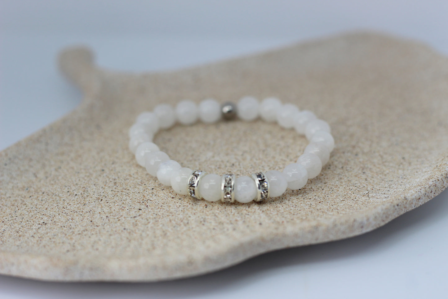 Bracelet Enfant en Pierre de Lune - L’Éclat Magique pour Petites Étoiles